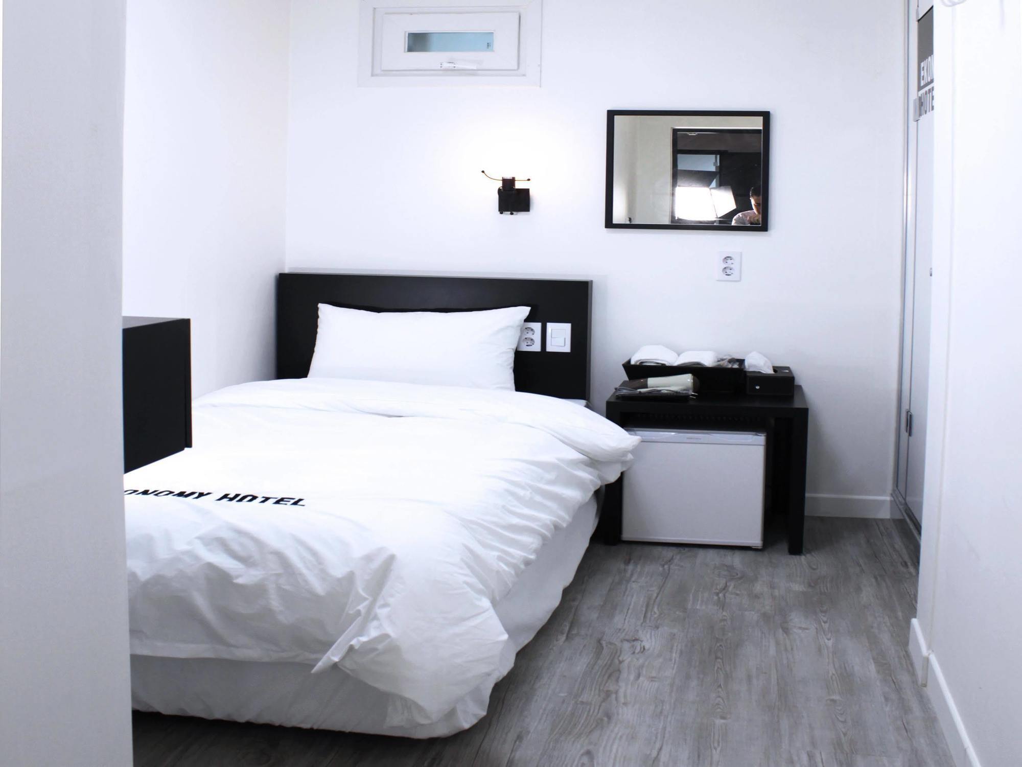 Ekonomy Hotel Dongdaemun Seoul Eksteriør billede