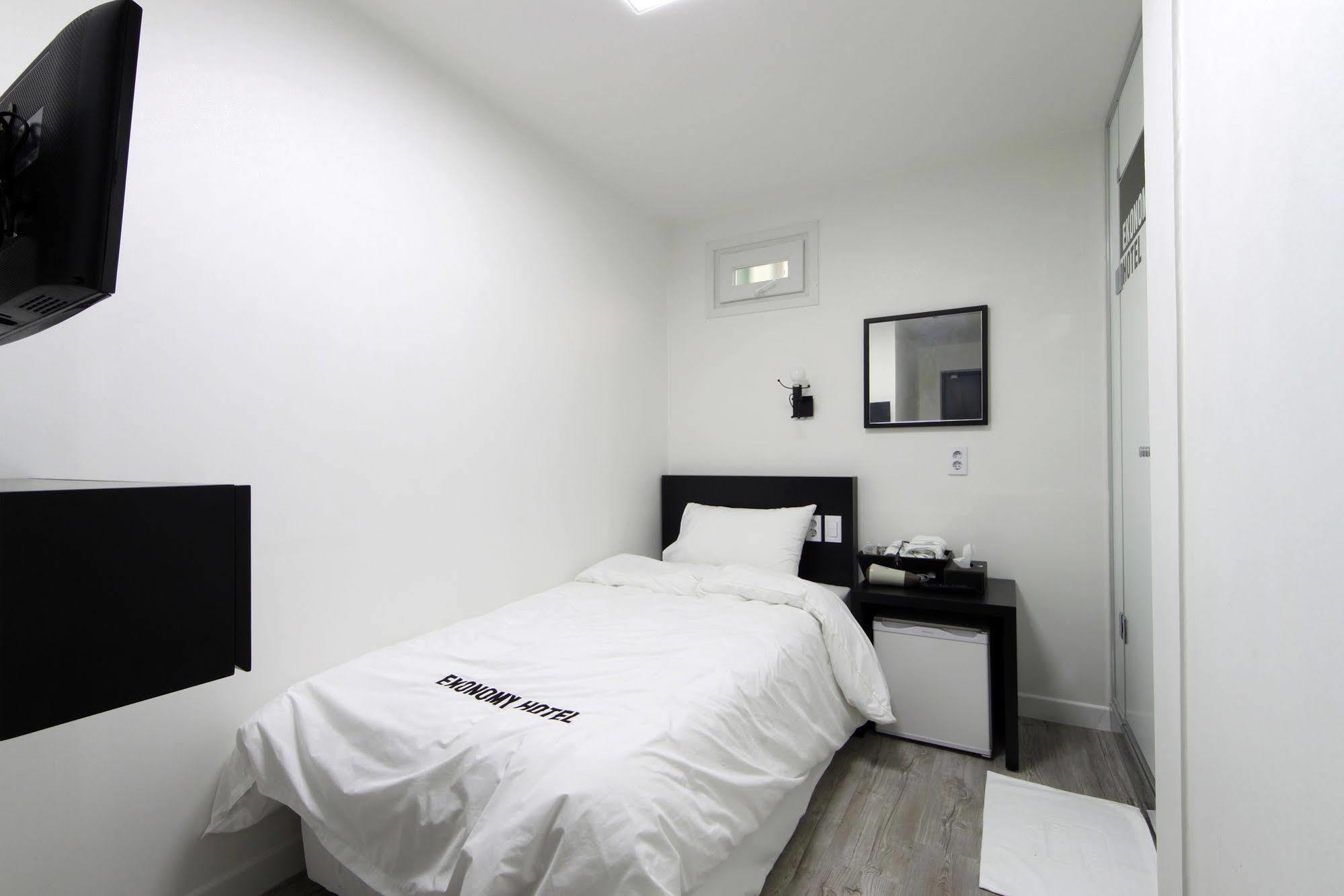 Ekonomy Hotel Dongdaemun Seoul Eksteriør billede