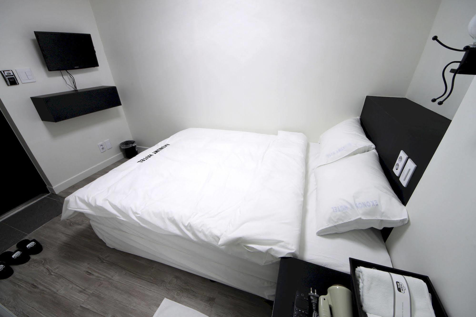 Ekonomy Hotel Dongdaemun Seoul Eksteriør billede