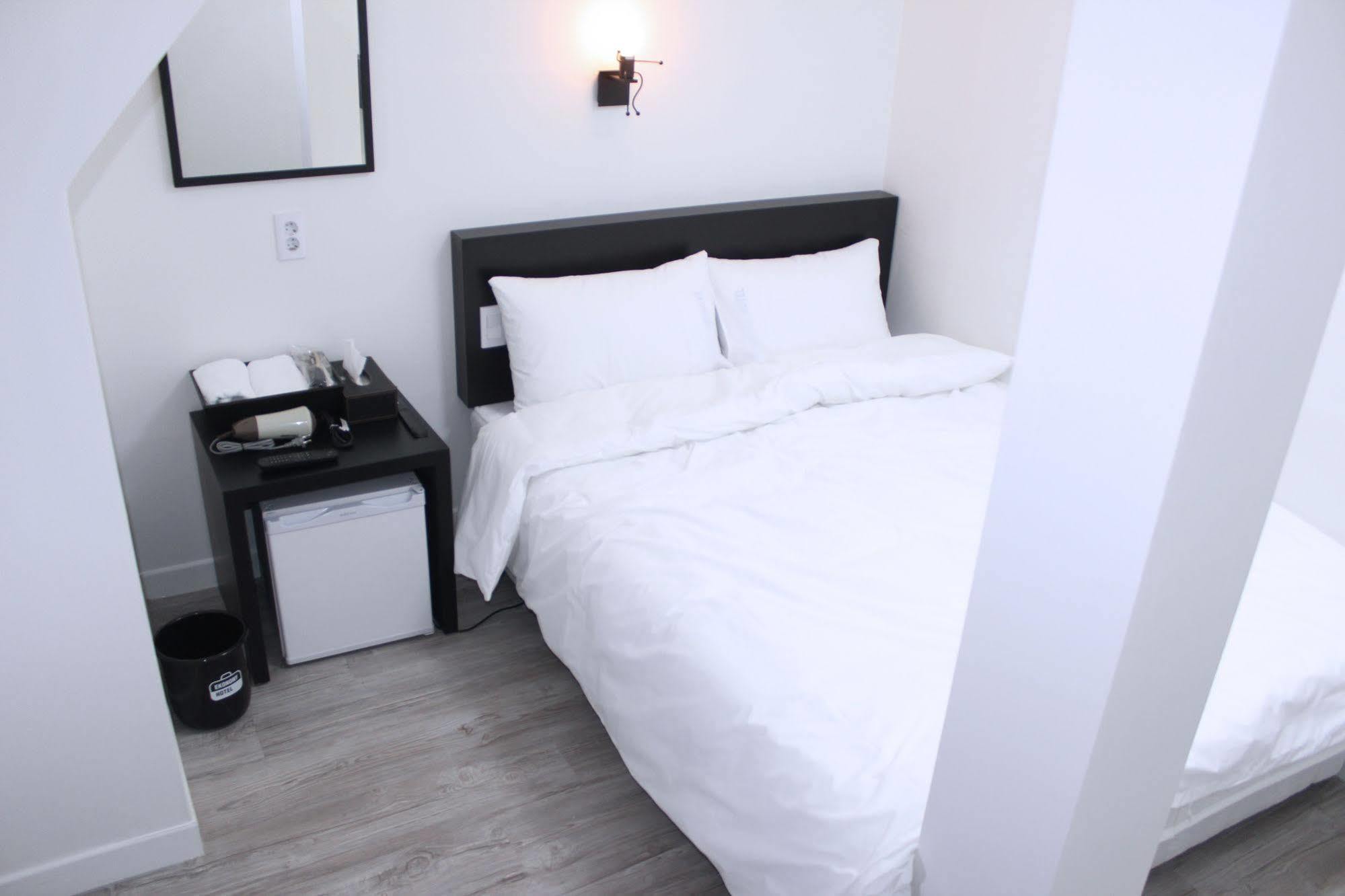 Ekonomy Hotel Dongdaemun Seoul Eksteriør billede
